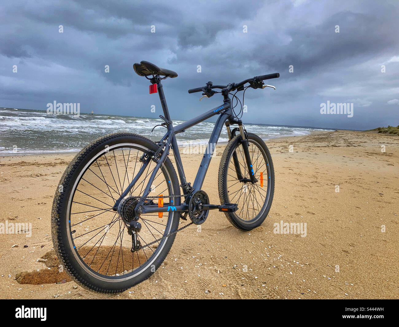 Un vélo sur la plage Bonbeach Victoria Australie Banque D'Images