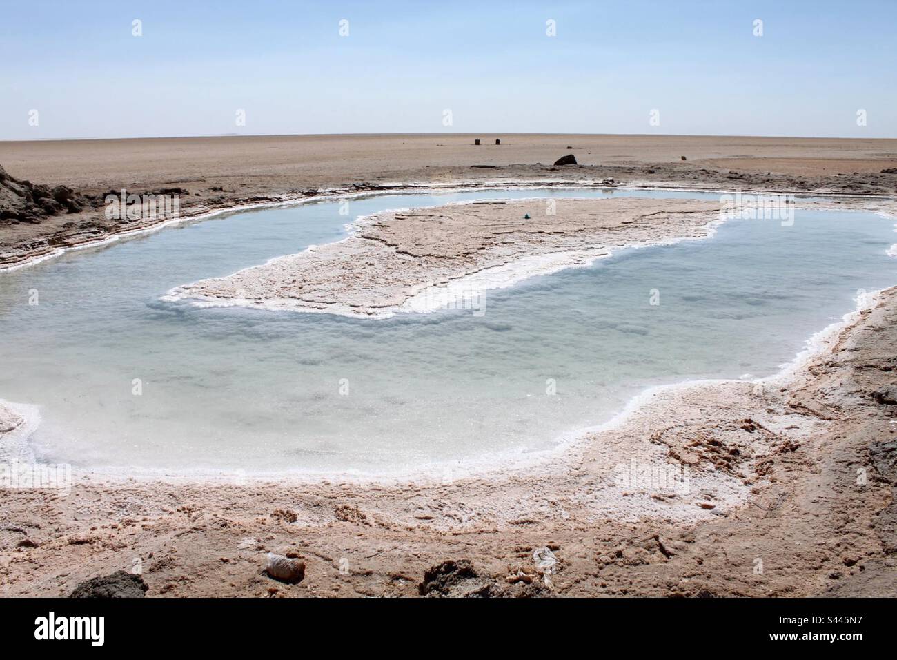 Chott el-Jerid, l'un des lacs salés de Tunisie, formé par le mouvement de la croûte terrestre Banque D'Images