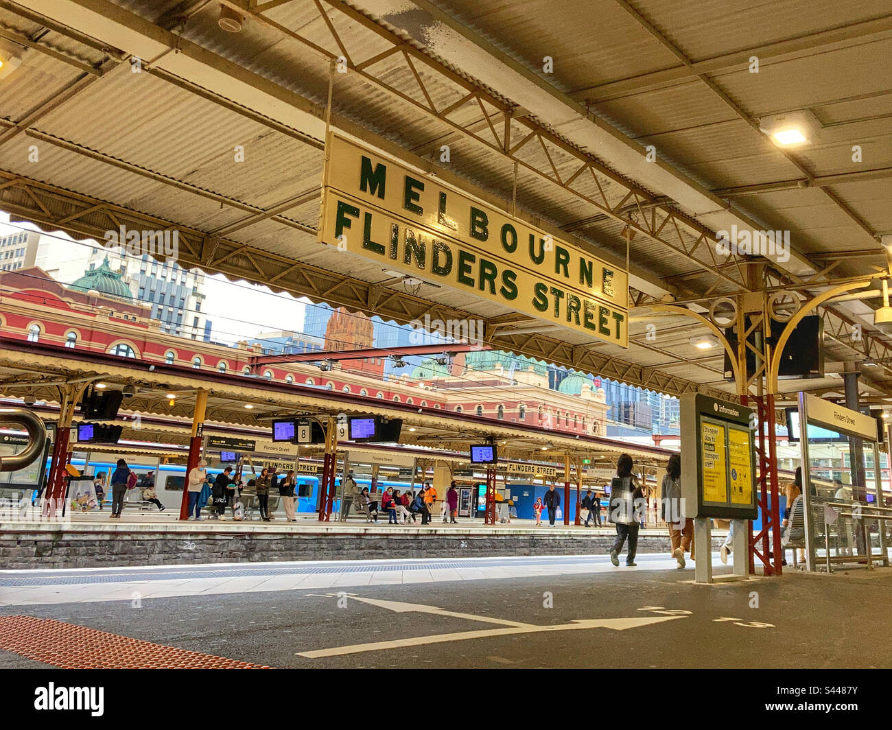 La gare de Flinders Street, Melbourne, Victoria Australie Banque D'Images