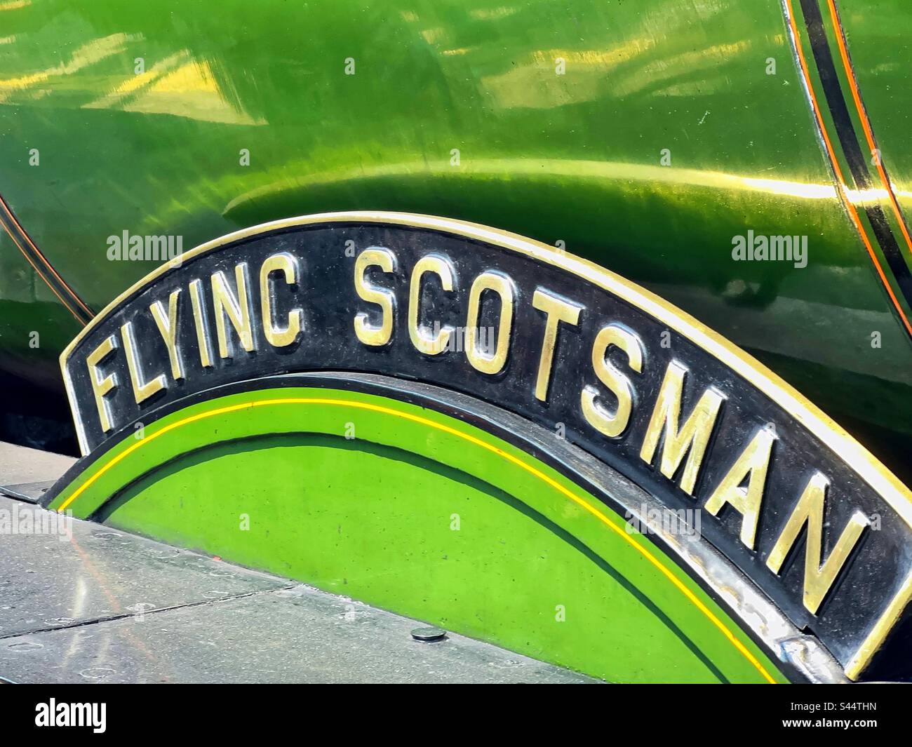 Vue en gros plan de la plaque nominative de la célèbre locomotive à vapeur Flying Scotsman. Banque D'Images