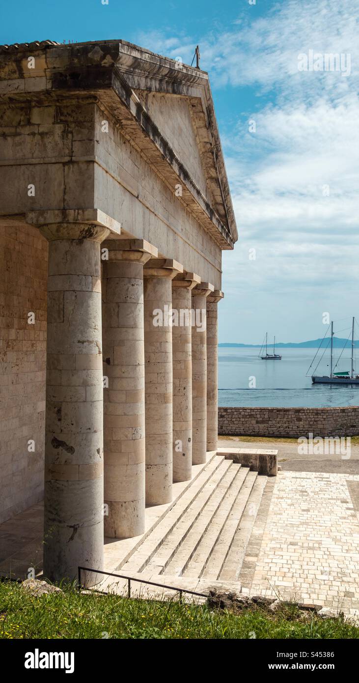 Église Sainte de Saint George, ancienne forteresse de Corfou, Grèce. - Image de stock capturée avec un smartphone