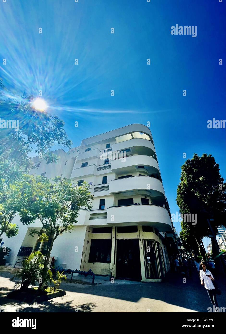 Un bâtiment Bauhaus dans la ville Blanche de tel-Aviv. Banque D'Images