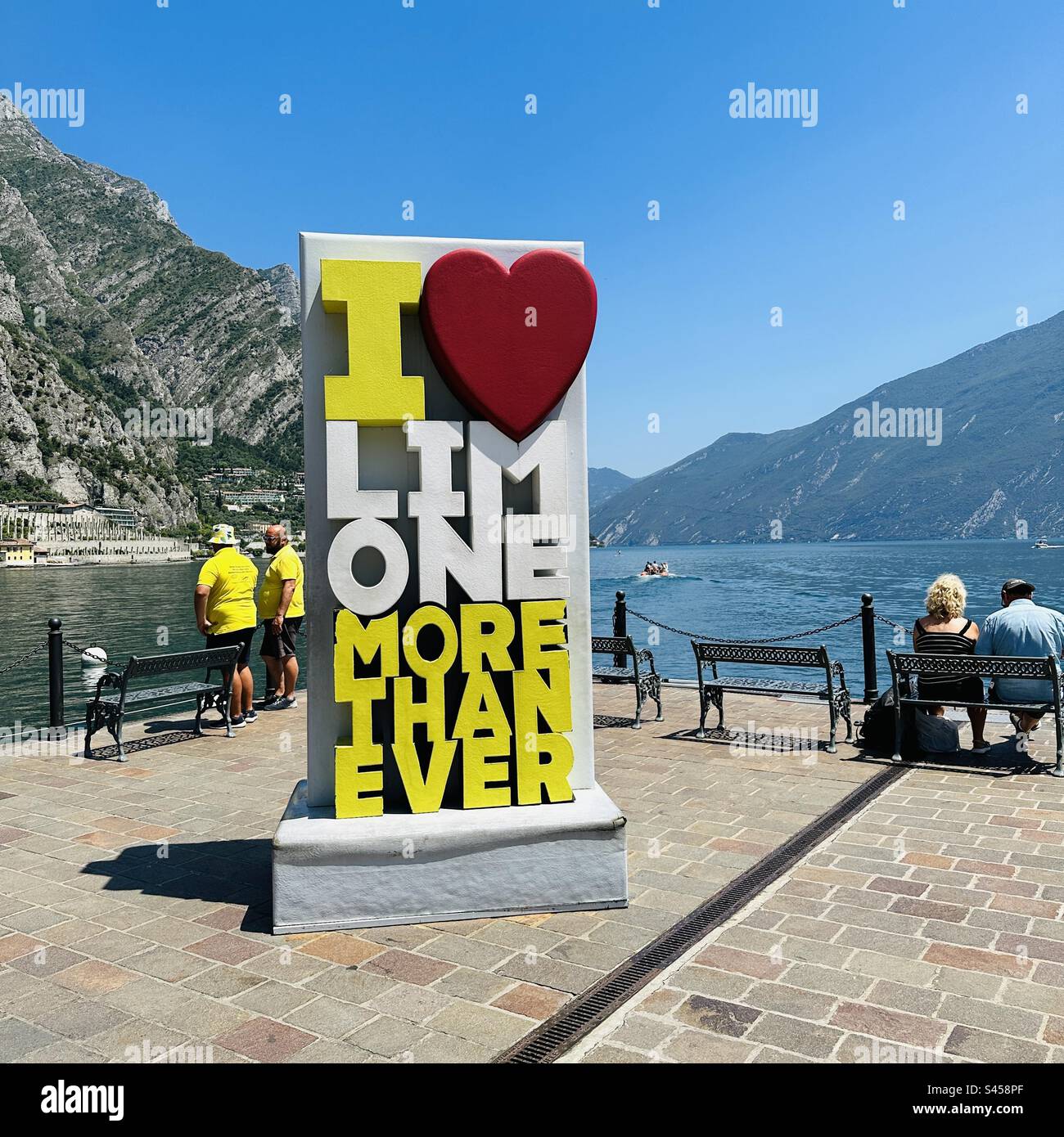 Je cœur (aime) Limone plus que jamais. Limone, Lac de Garde, Vénétie, Italie. Banque D'Images