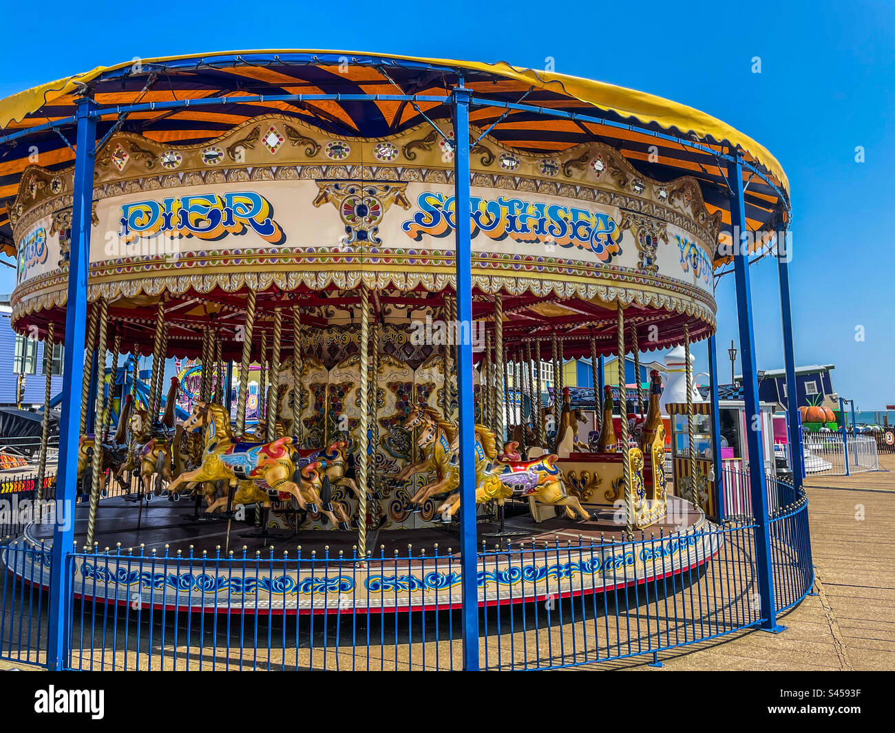 Southsea Pier vide champ de foire Banque D'Images