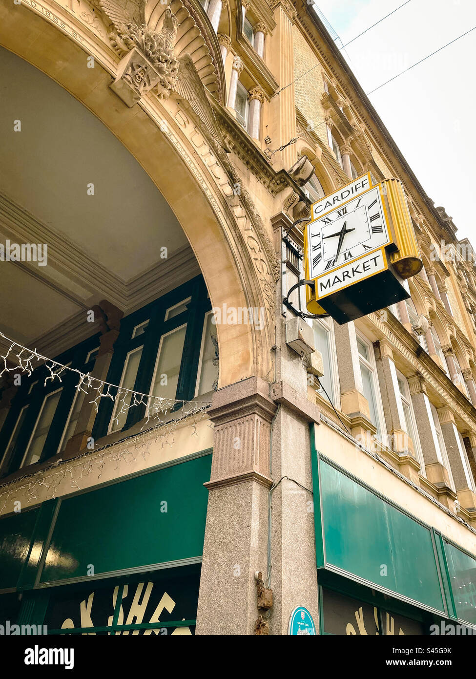 Entrée au marché de Cardiff sur St Mary’s Street Banque D'Images