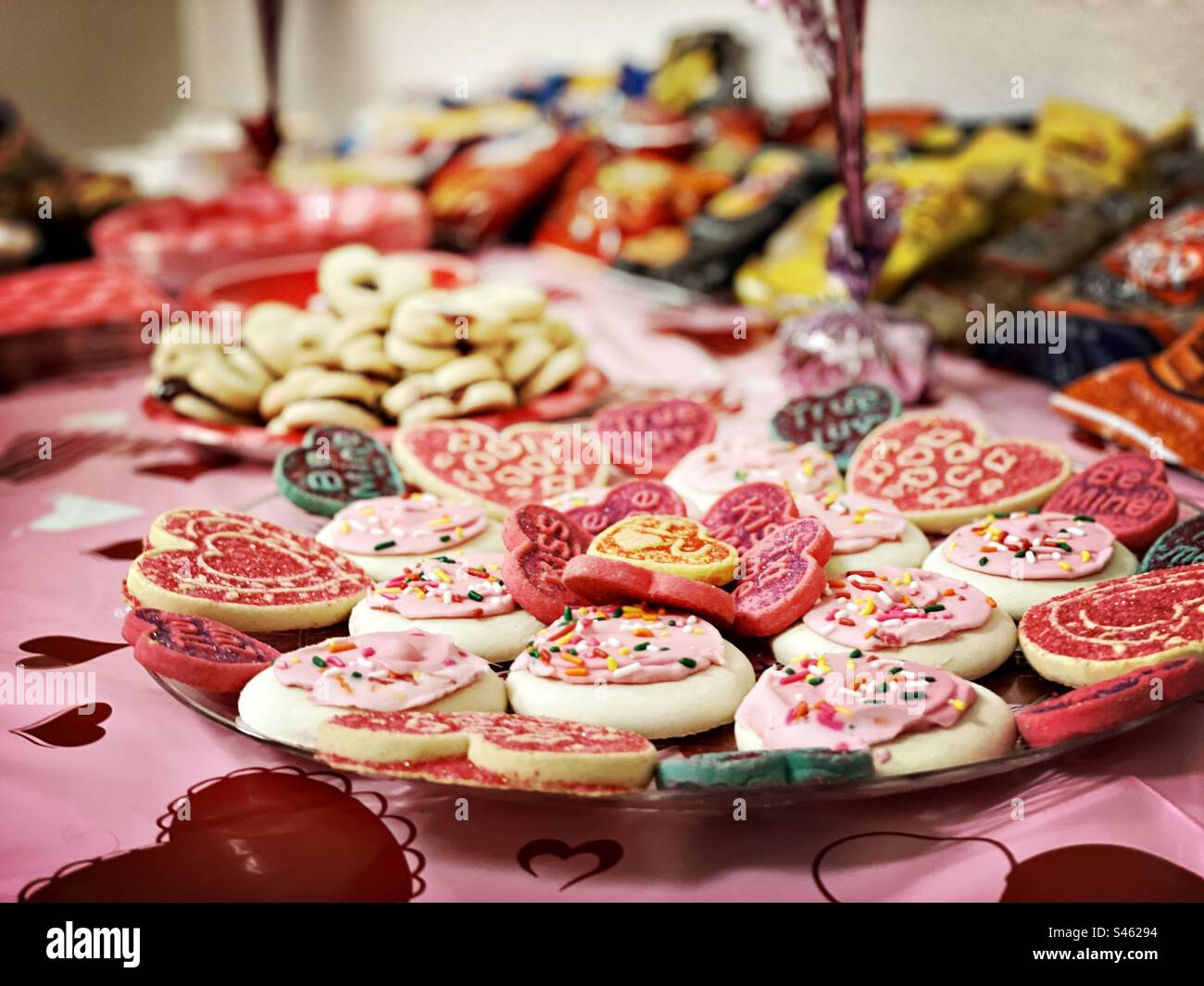 Biscuits de Saint Valentin à une fête Banque D'Images