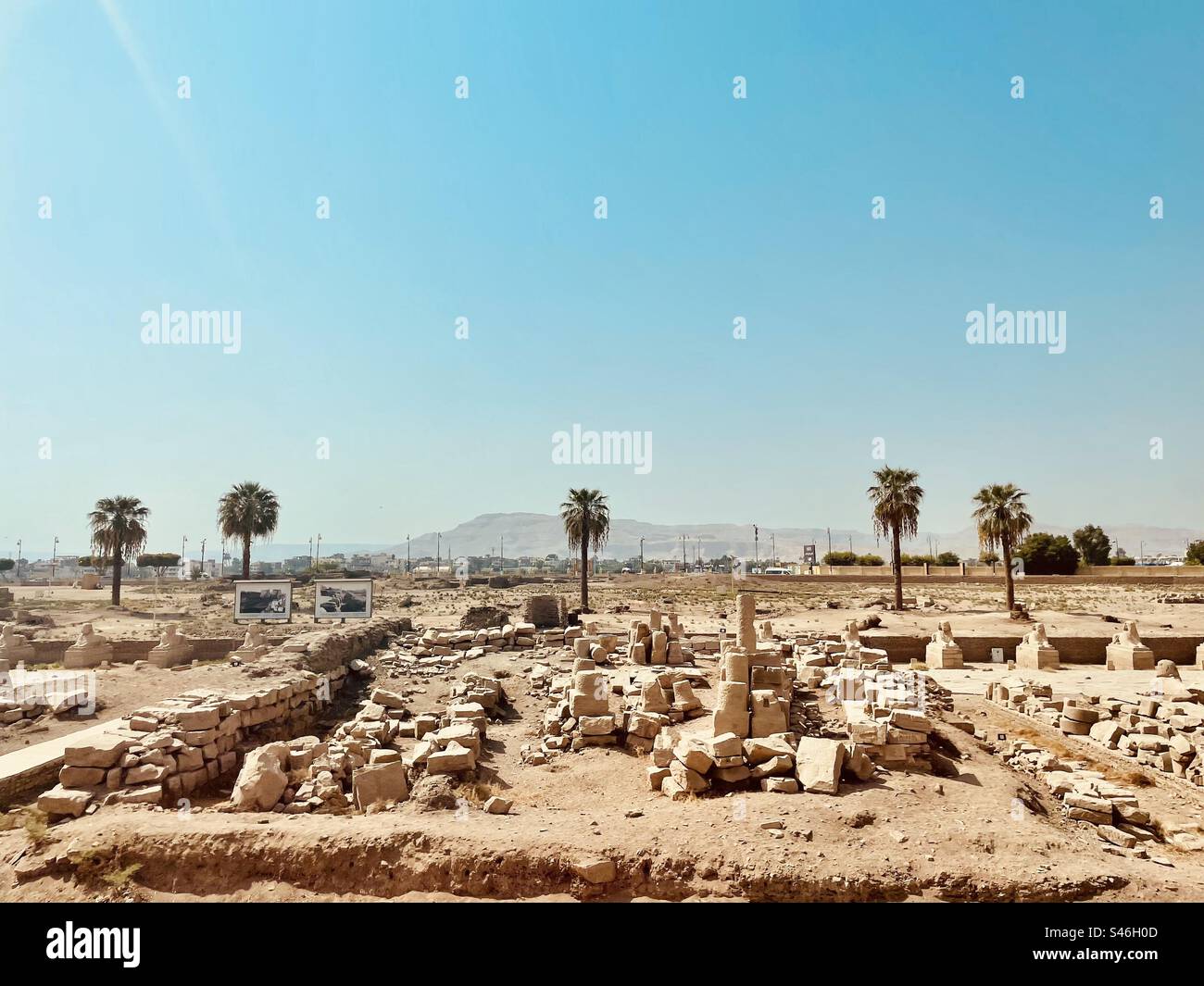 Louxor, Egypte - Image de stock capturée avec un smartphone