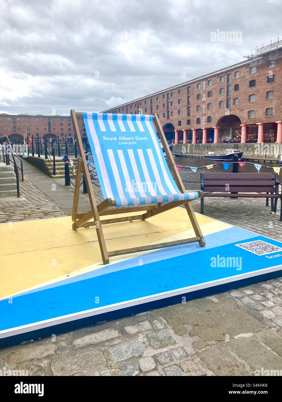 Transat géant Albert Dock Liverpool - Image de stock capturée avec un smartphone