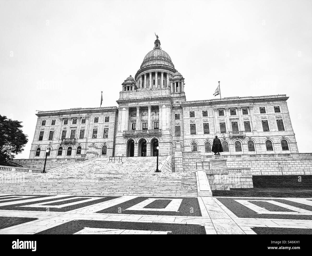 Extérieur de Rhode Island State House à Providence, Rhode Island, États-Unis. Filtre noir et blanc. Bâtiment néoclassique conçu par McKim, Mead et White. Banque D'Images