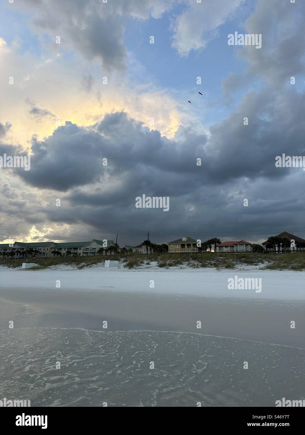 Orages de la bande extérieure de l'ouragan Idalia sur la plage de Floride Panhandle Banque D'Images