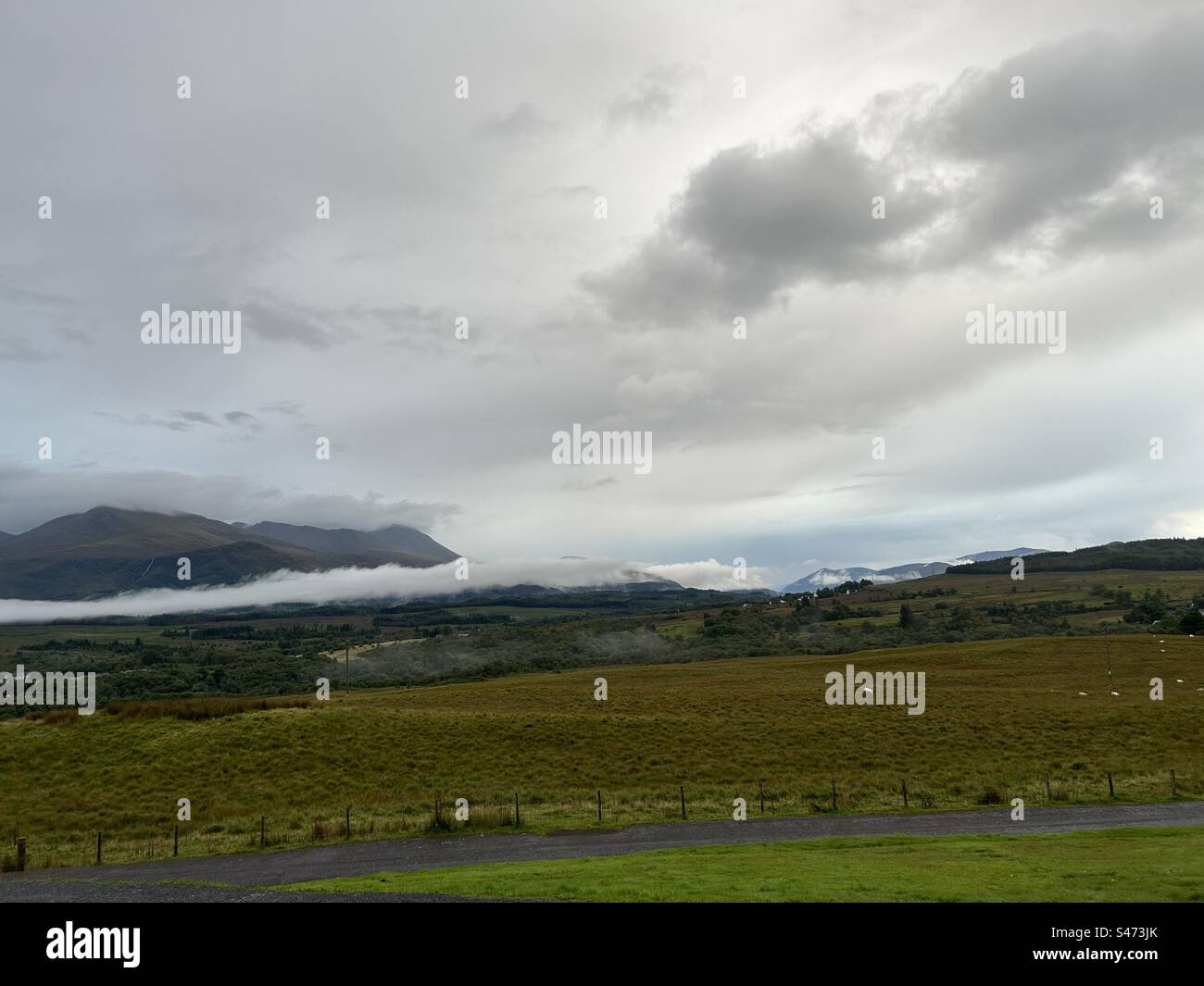 Au Commando Memorial, Spean Bridge, près de fort William en Écosse. Le mémorial fait face à Ben Nevis, la plus haute montagne du Royaume-Uni. - Image de stock capturée avec un smartphone