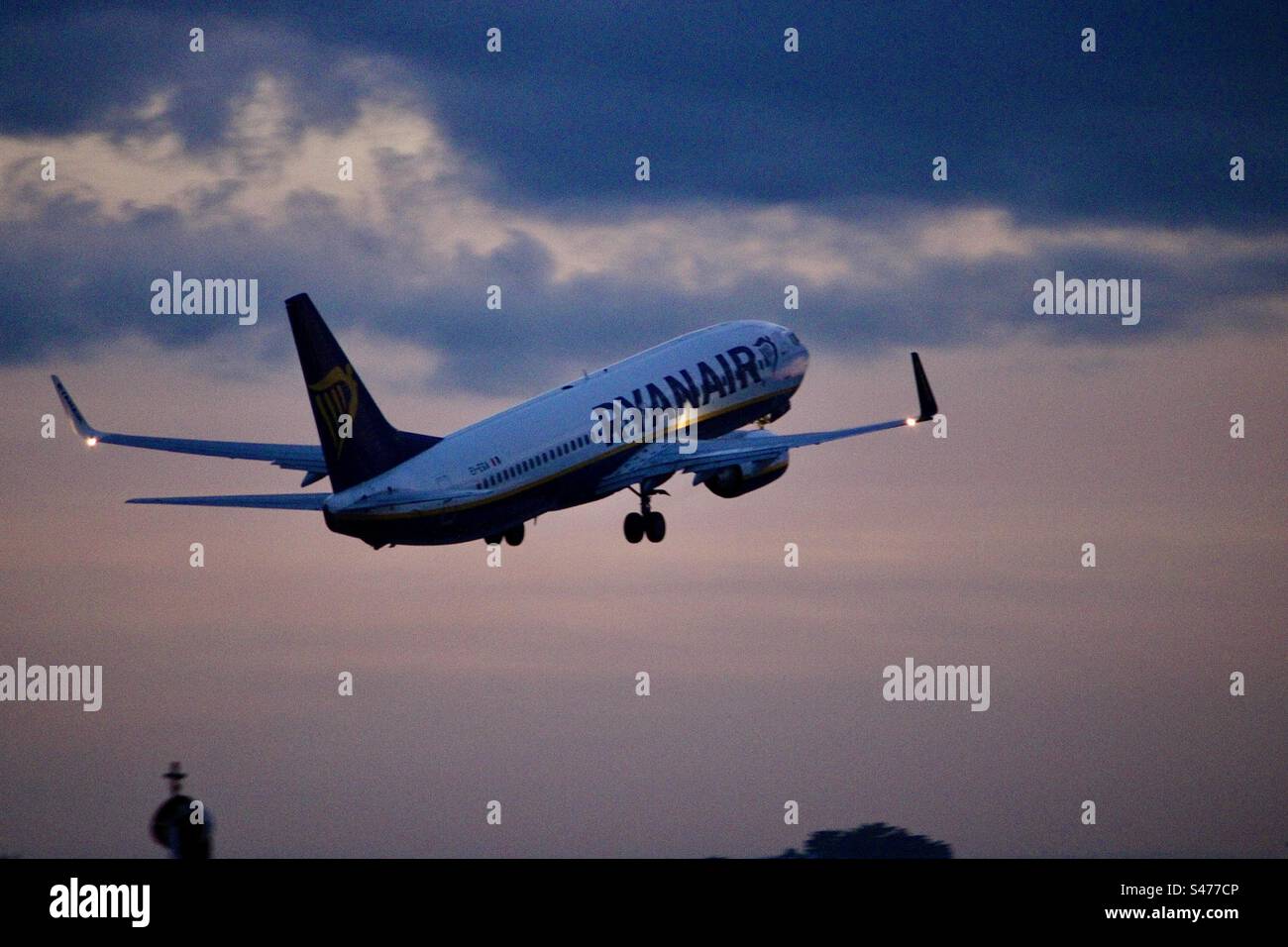Décollage du vol Ryanair Banque D'Images