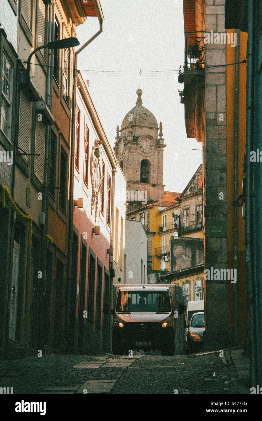 Porto streets Banque de photographies et d’images à haute résolution ...