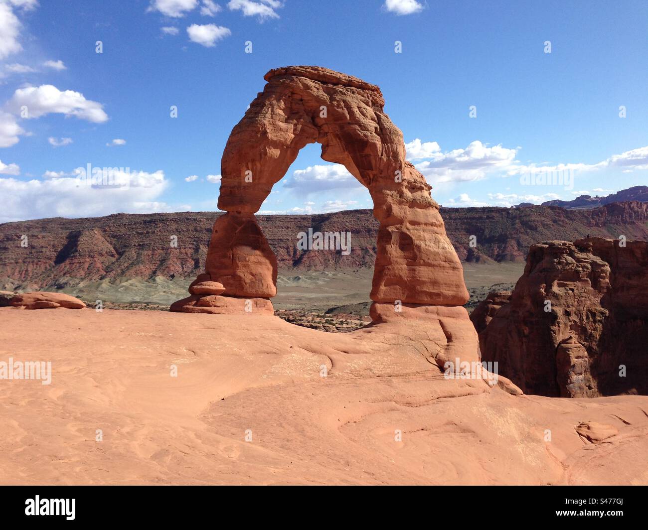 Delicate Arch formation naturelle de grès dans le parc national d'Arches, Utah - Image de stock capturée avec un smartphone