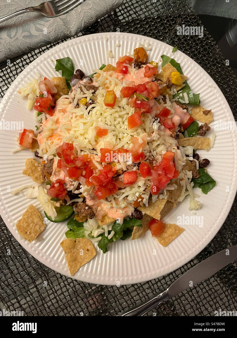 Plat d'une salade de Taco maison, 2023, États-Unis - Image de stock capturée avec un smartphone