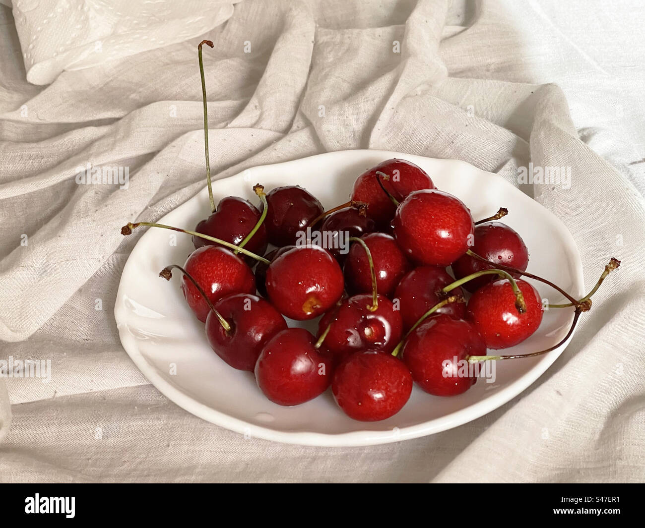Plat aux cerises. - Image de stock capturée avec un smartphone