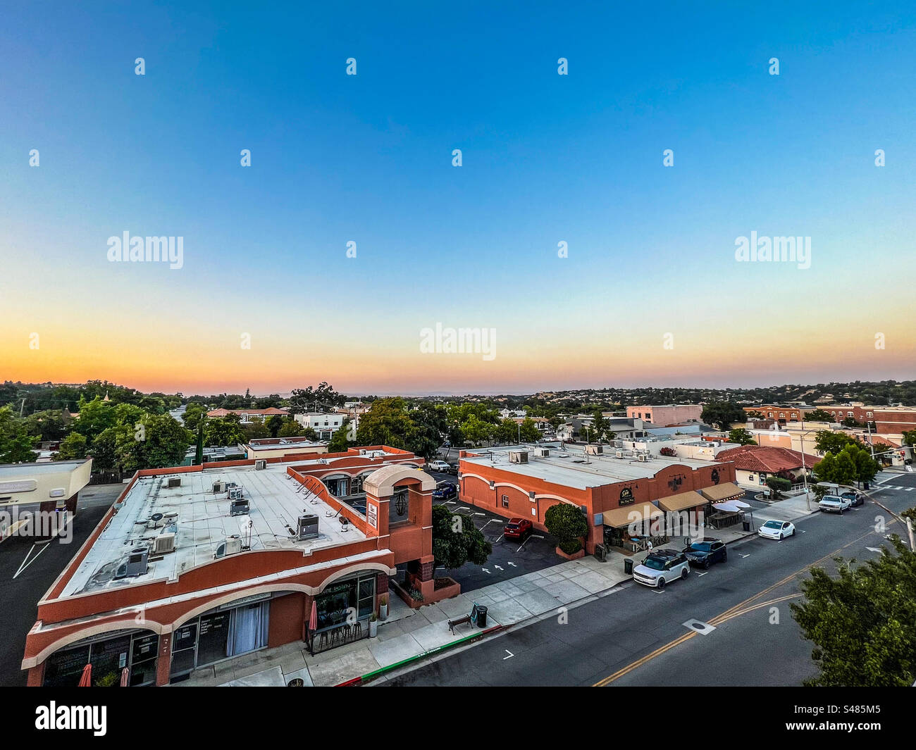 Coucher de soleil sur Paso Robles, Californie le 30 août 2023. Banque D'Images