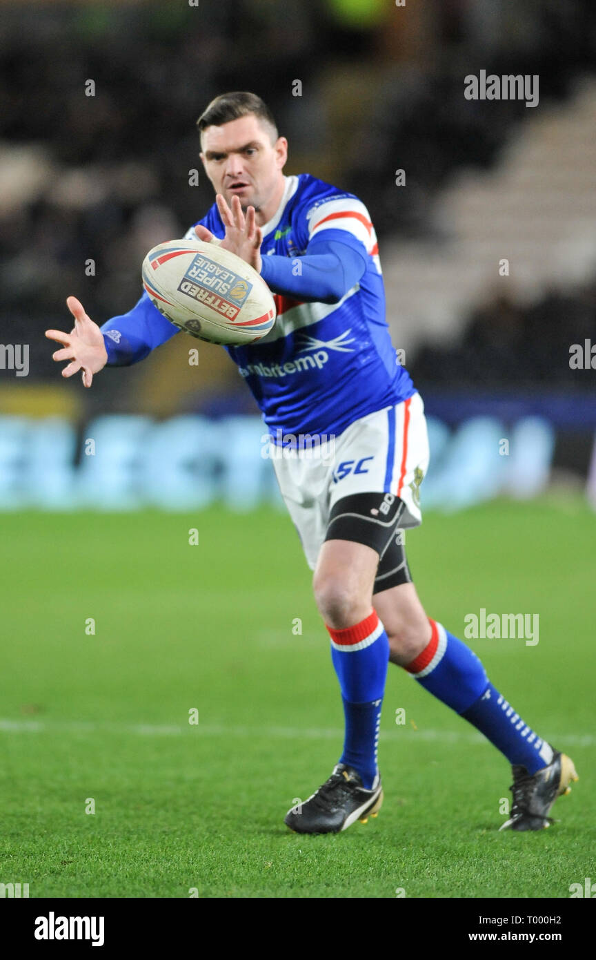 Hull, Royaume-Uni. , . 15 mars 2019. KCOM Stadium, Hull, Angleterre ; Rugby League Super League Betfred, Hull FC vs Wakefield Trinity ; Wakefield TrinityÕs Danny Brough captures Steedon ball. Credit : Dean Williams/Alamy Live News Banque D'Images