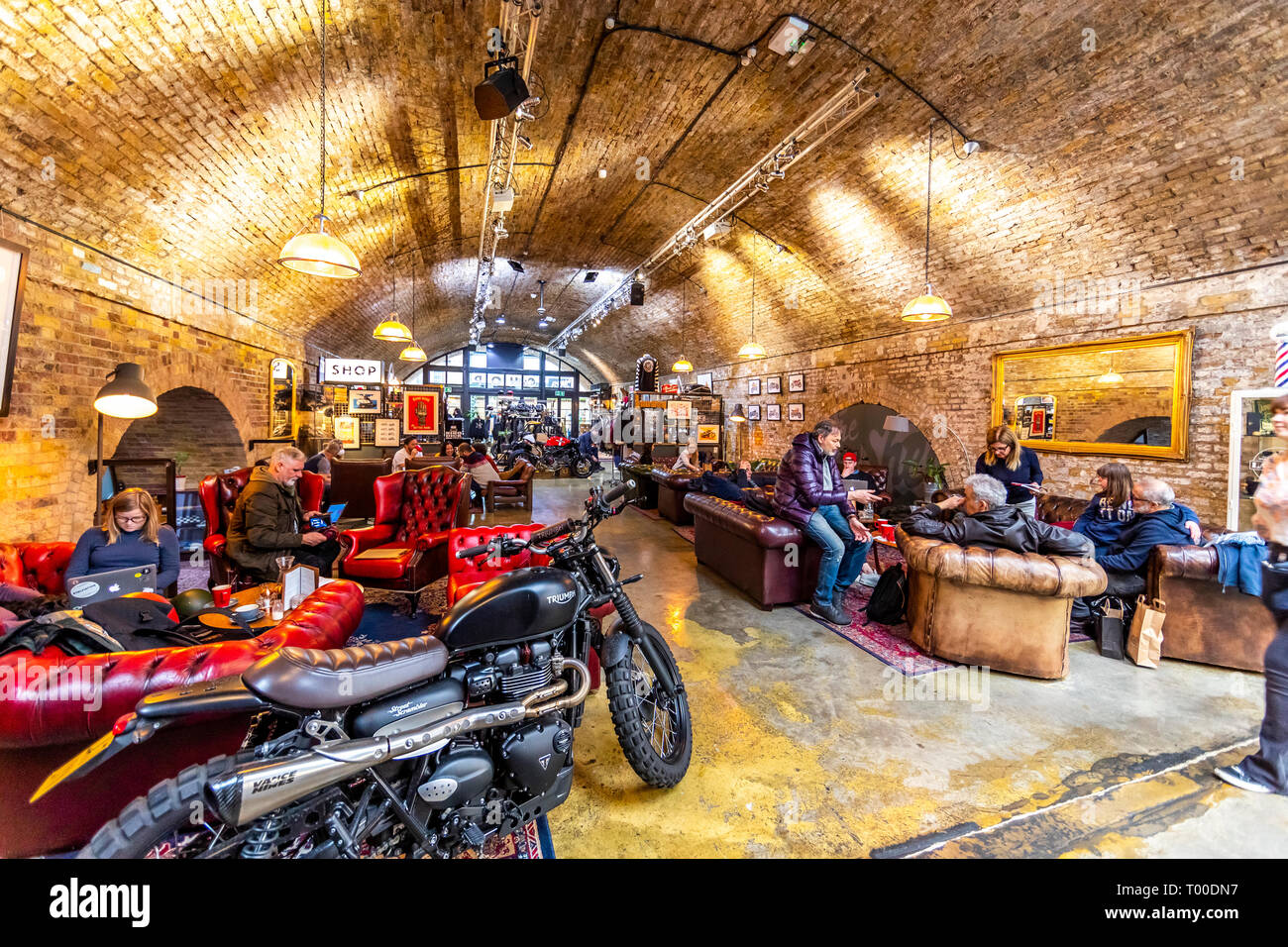 Garage à vélo club de moto, Shoreditch, London. Thème moto cafe, bar,  restaurant et bar sportif Photo Stock - Alamy