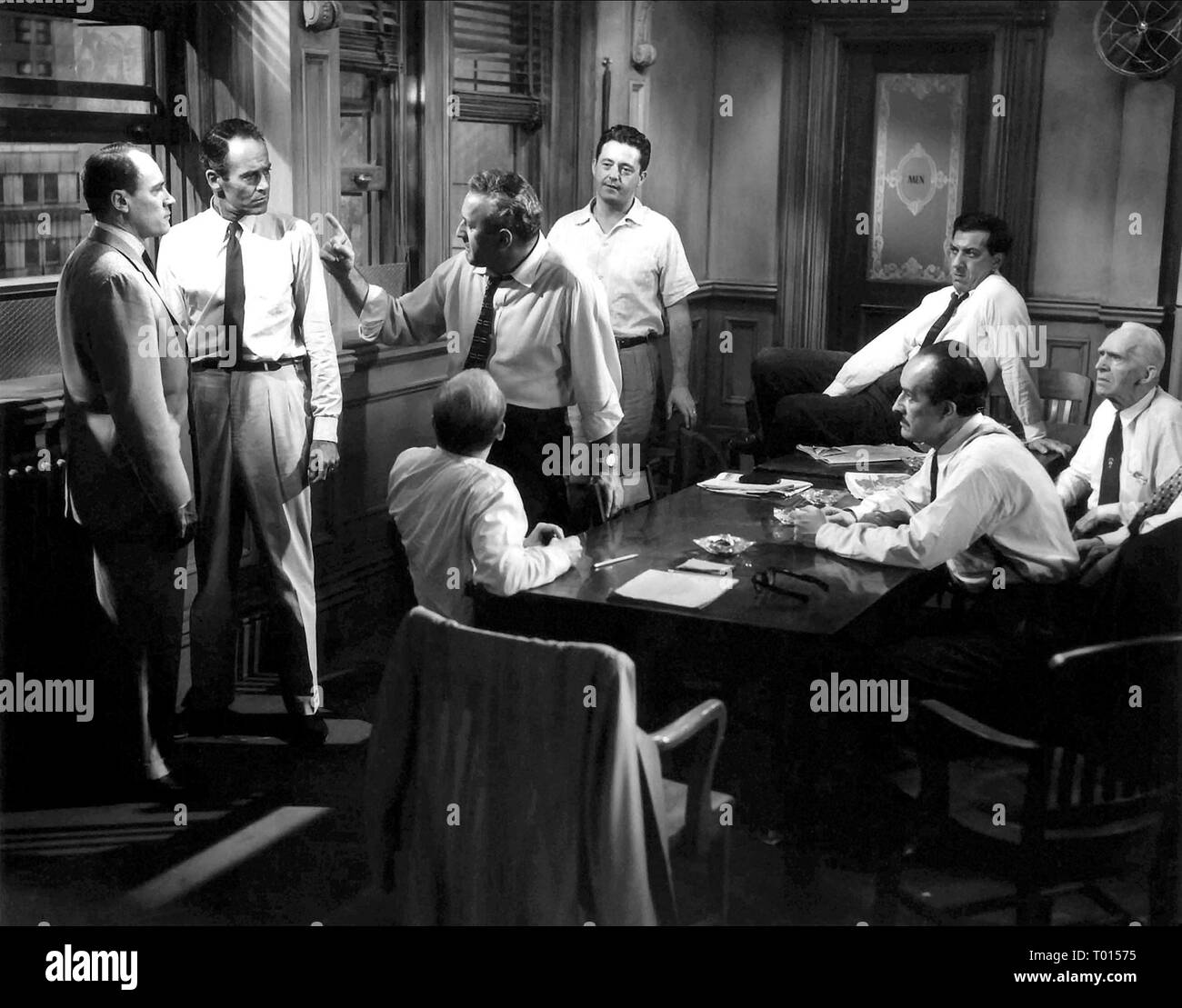 12 hommes en colère, p. ex. MARSHALL, Henry Fonda, JOHN FIEDLER, Lee J. COBB, EDWARD BINNS, GEORGE VOSKOVEC, JACK KLUGMAN , JOSEPH SWEENEY , 1957 Banque D'Images