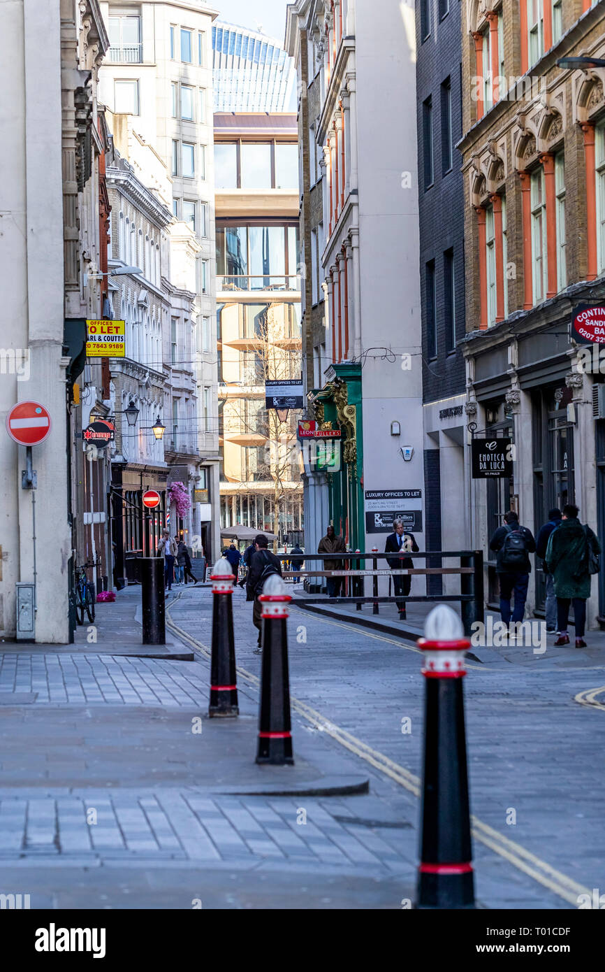 Ligne de la Roman Watling Street dans la capitale du district du CE4 Banque D'Images