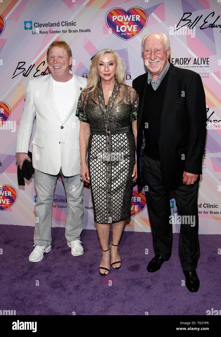 Las Vegas, NV, USA. Mar 16, 2019. Mark Davis, Angela Biletnikoff, Fred Biletnikoff aux arrivées pour garder vivante la mémoire 23e Gala annuel de puissance de l'amour, la MGM Grand Garden Arena, Las Vegas, NV le 16 mars 2019. Credit : JA/Everett Collection/Alamy Live News Banque D'Images