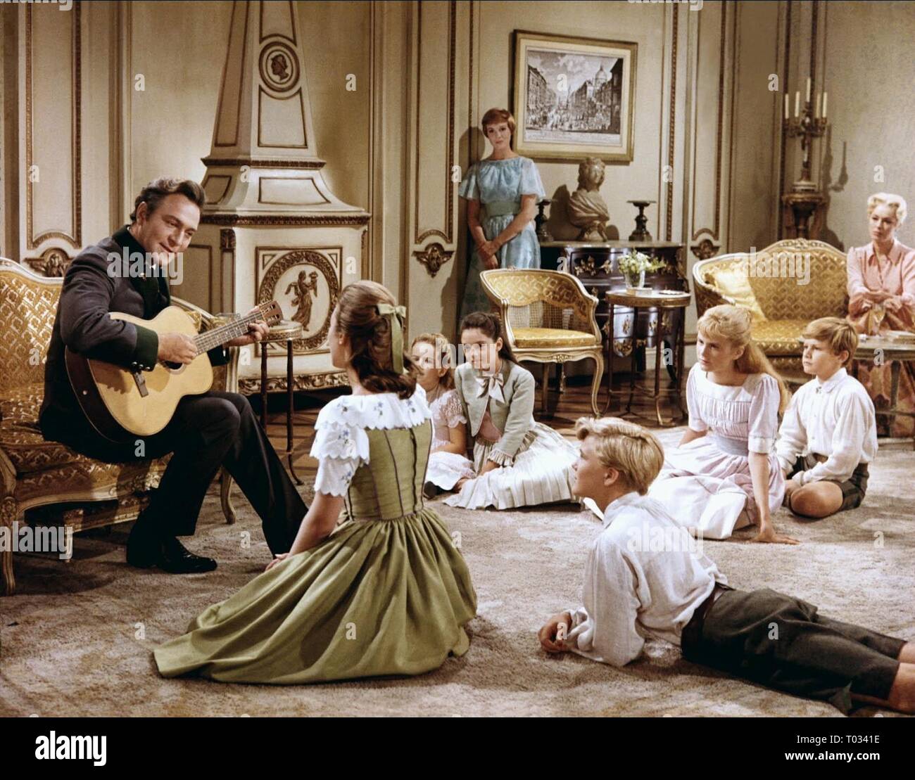 Le SON DE LA MUSIQUE, Julie Andrews, Eleanor Parker,KYM CARATH, DEBBIE TURNER, Heather Menzies, ANGELA CARTWRIGHT, DUANE CHASE, Christopher PLUMMER Banque D'Images