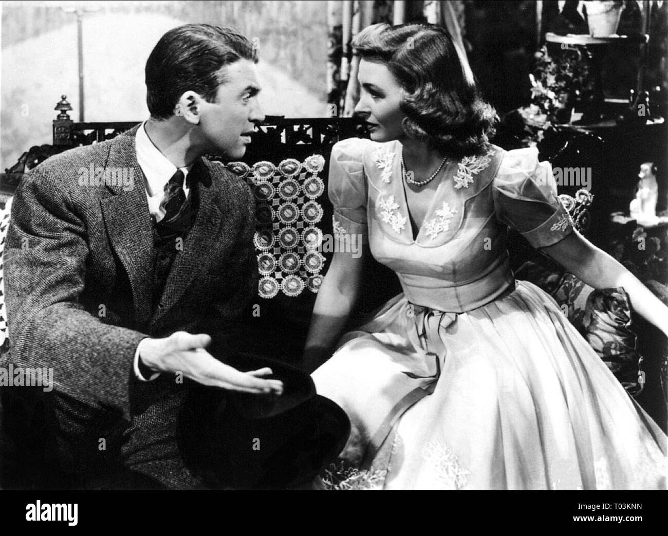 JAMES STEWART, Donna Reed, c'est une vie merveilleuse, 1946 Banque D'Images