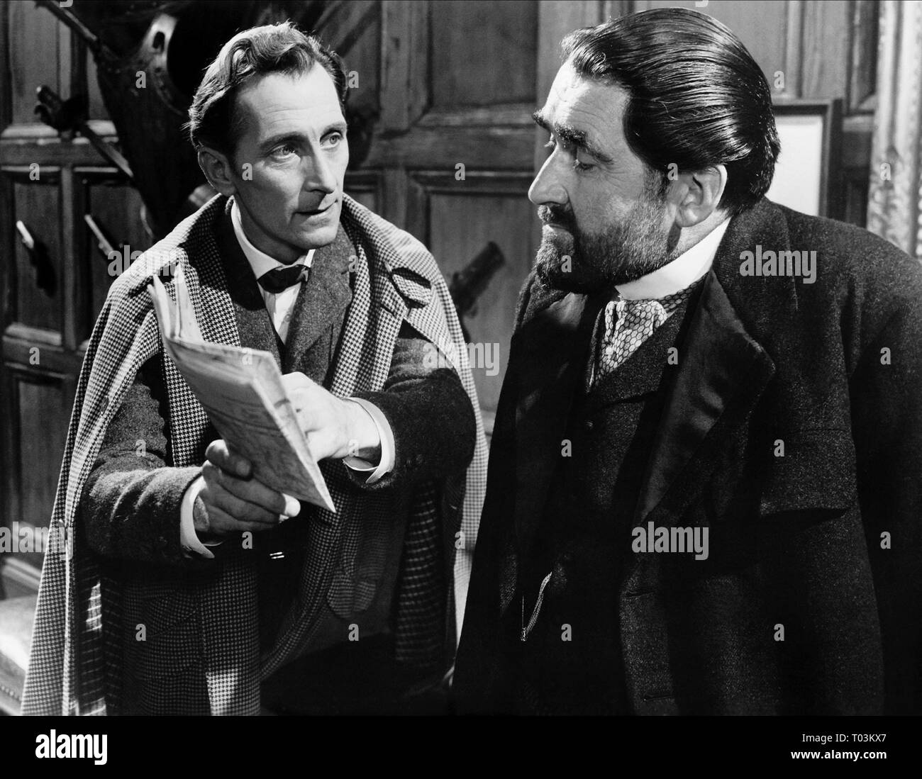 PETER CUSHING, FRANCIS DE WOLFF, THE HOUND OF THE BASKERVILLES, 1959 Banque D'Images