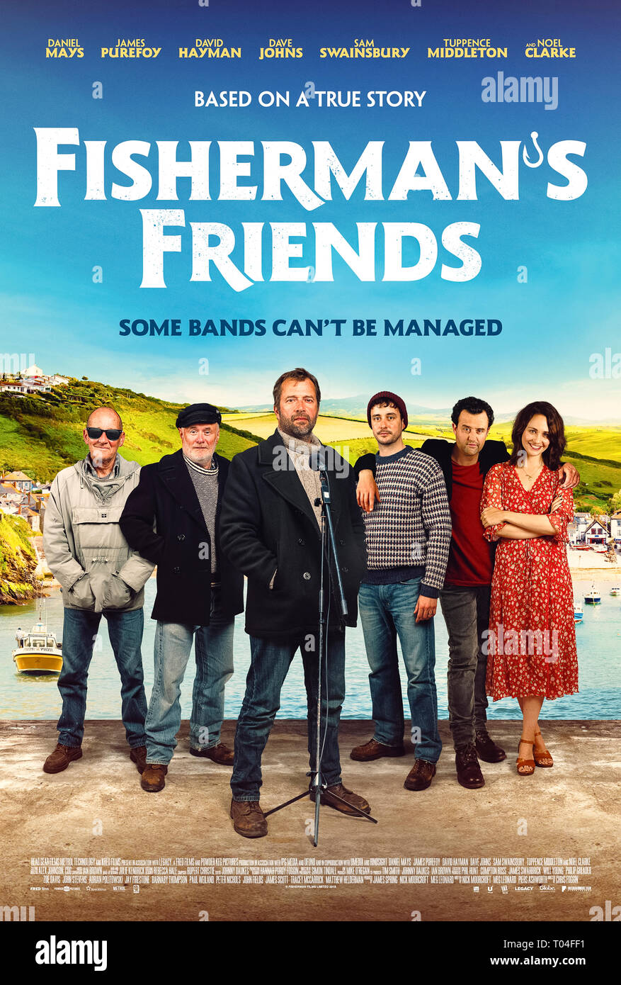Fisherman's Friends (2019) réalisé par Chris Foggin et avec Tuppence Middleton, Jacques Villeret et Daniel Mays. Comédie Comédie musicale sur les pêcheurs qui forment un groupe et succès commercial avec leur premier album de chants de marins Banque D'Images