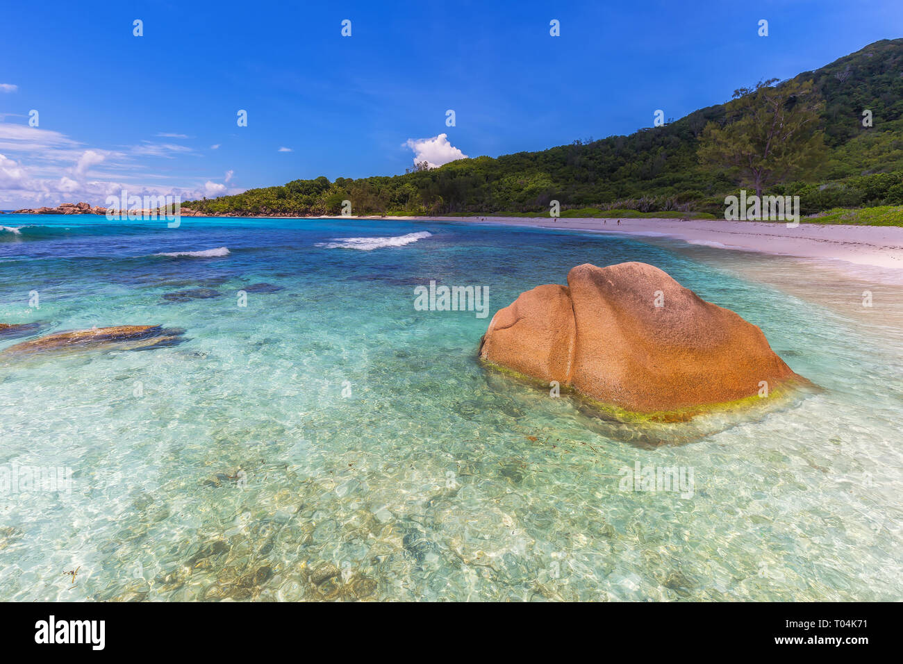 L'Anse Cocos avec ses eaux claires et de plage de sable blanc est l'un des plus beaux endroits dans les Seychelles. Banque D'Images