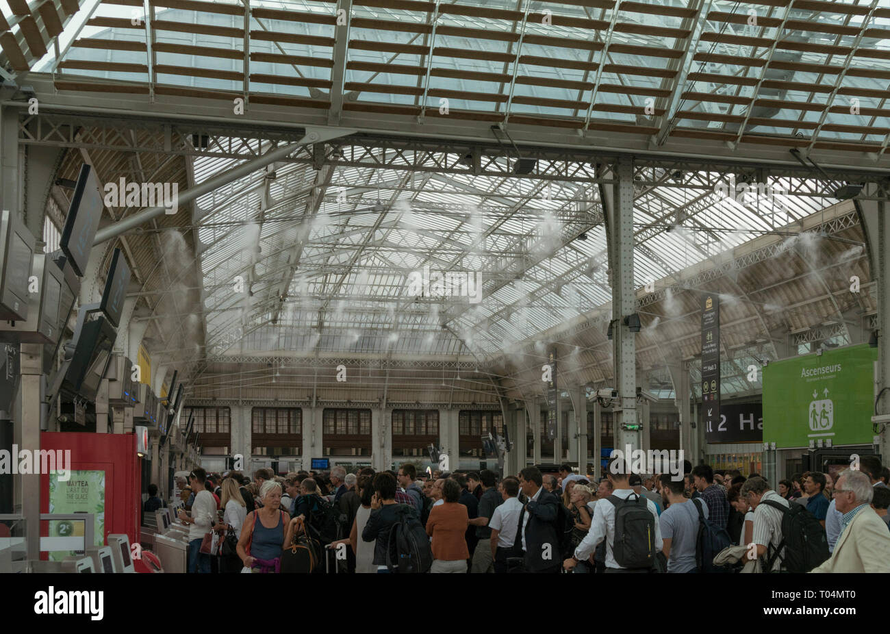 La Gare-de-Lyon est le terminus nord de la ligne de train à grande vitesse Paris-Marseille. Banque D'Images