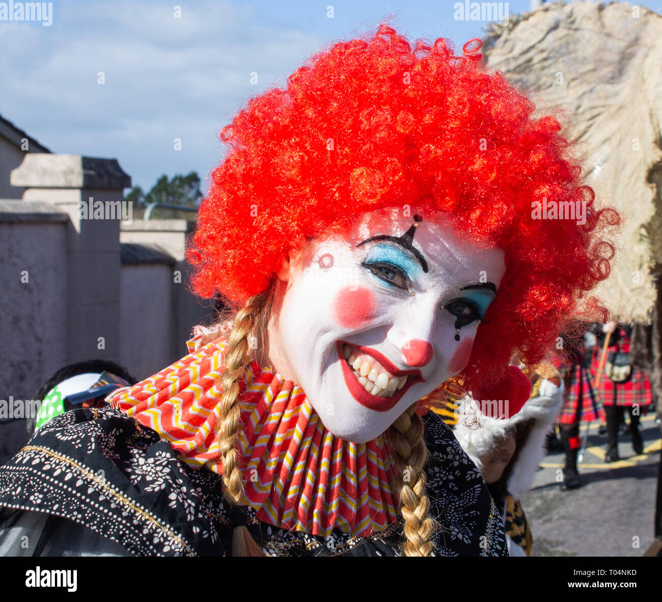Happy smiling clown de cirque de près. Banque D'Images