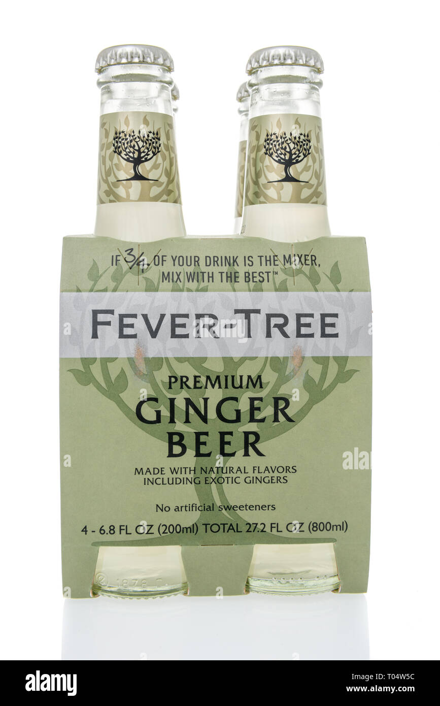 Winneconne, WI - 14 mars 2019 : un paquet de Fever tree la bière au gingembre sur un fond isolé Banque D'Images