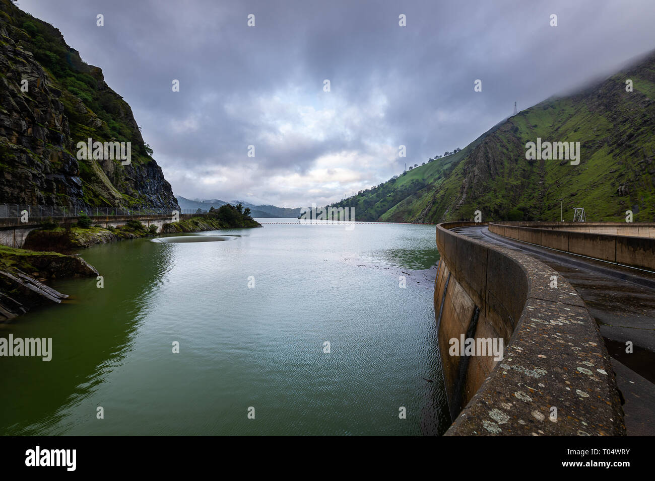 Le lac in Berryessa glory hole Banque D'Images