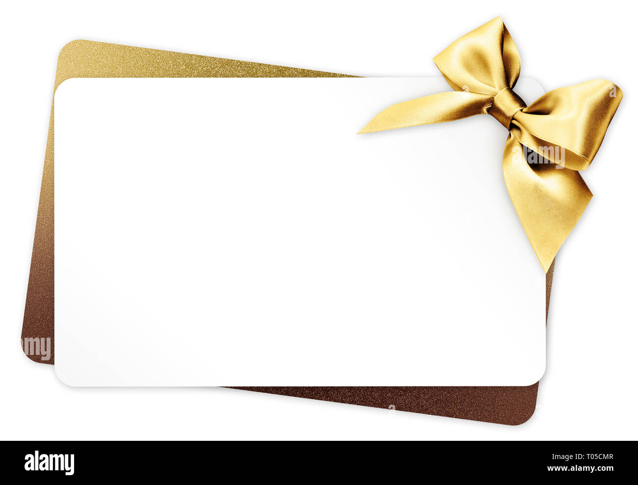 Carte-cadeau avec golden ribbon bow isolé sur fond blanc Banque D'Images