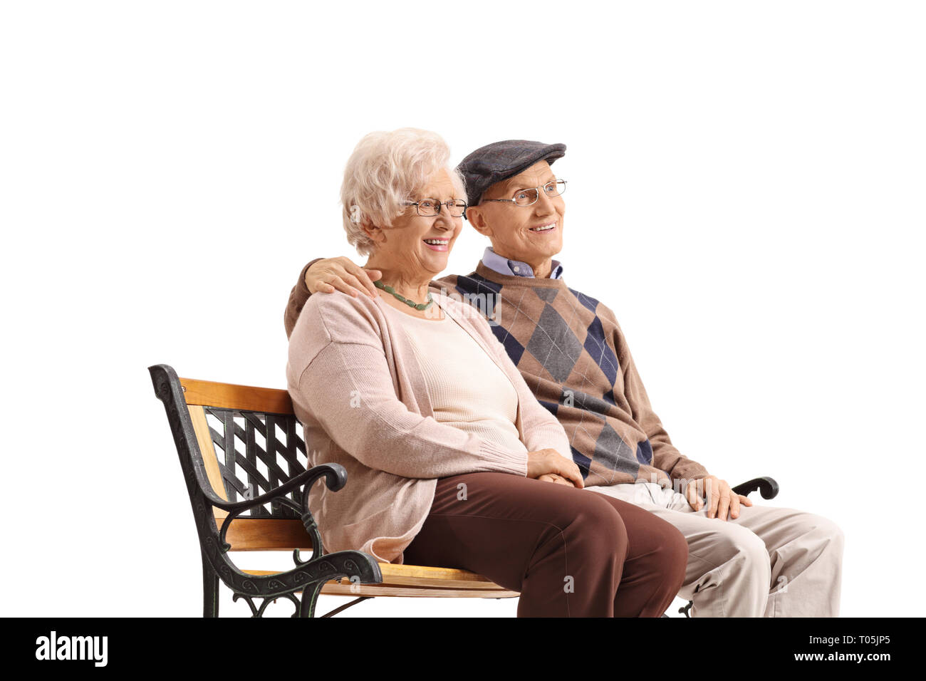 Personnes âgées mari et femme assis sur un banc et à l'écart isolé sur fond blanc Banque D'Images