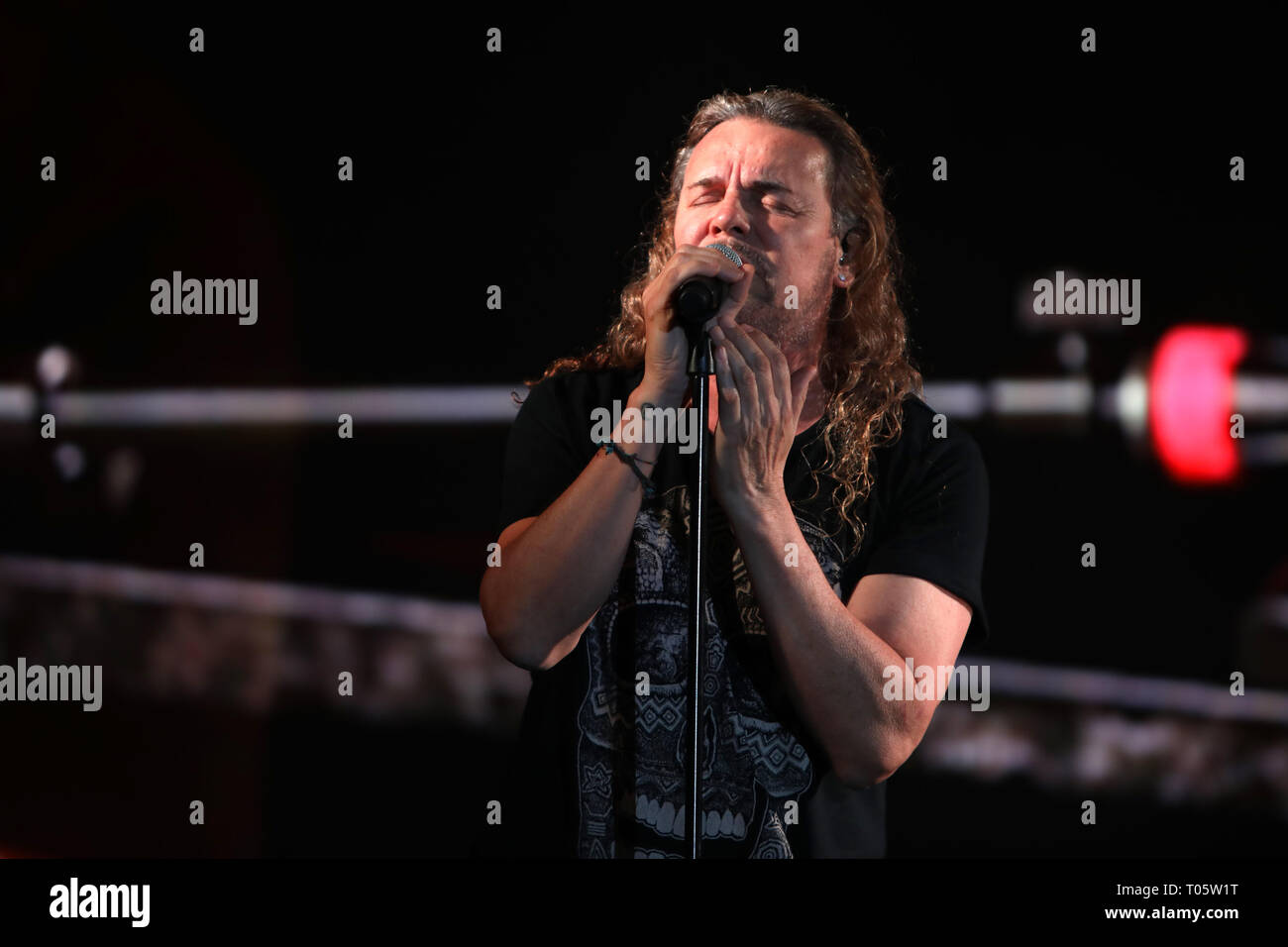 En Floride, aux États-Unis. Mar 16, 2019. Fher Olvera de Mana effectue avec Pablo Alboran au Bayfront Park à Miami, Floride le 16 mars 2019. Credit : Majo Grossi/media/Alamy Punch Live News Banque D'Images