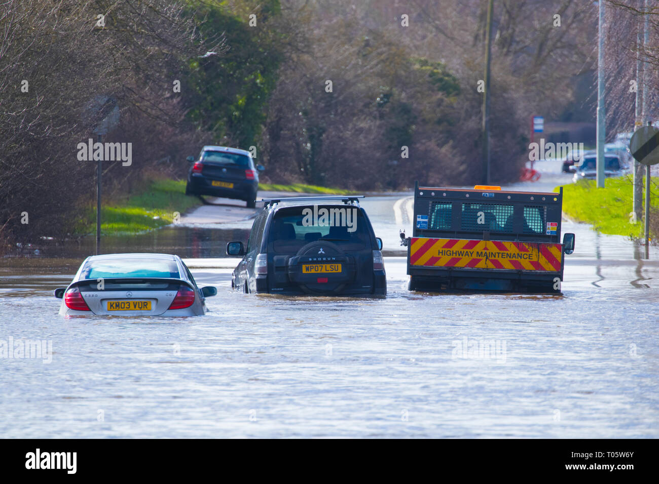 West Yorkshire, UK. 17 mars 2019. Les automobilistes bloqués dans les inondations à Castleford sur serrure Lane, entre l'Allerton Bywater & Castleford. Yorkshire crédit Pics/Alamy Live News Banque D'Images