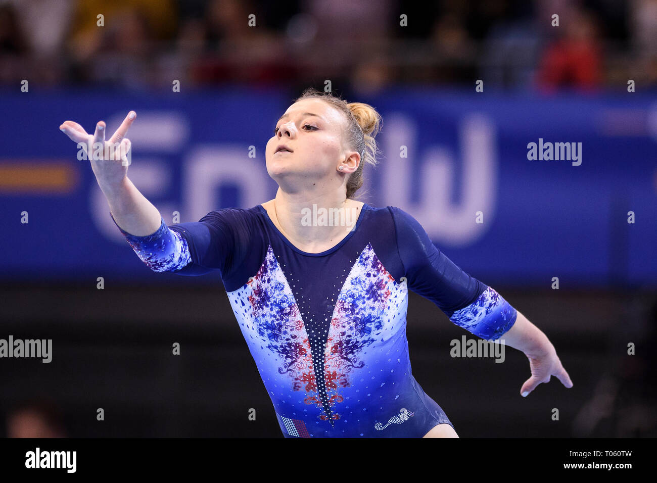 Stuttgart, Allemagne. Mar 17, 2019. Charpy Lorette (FRA) au sol. GES/gym/EnBW DTB Pokal, Coupe du monde dames, 17.03.2019 - GES/artistique/Coupe du monde de gymnastique, Stuttgart : 17.03.2019 - utilisation dans le monde entier | Credit : dpa/Alamy Live News Banque D'Images