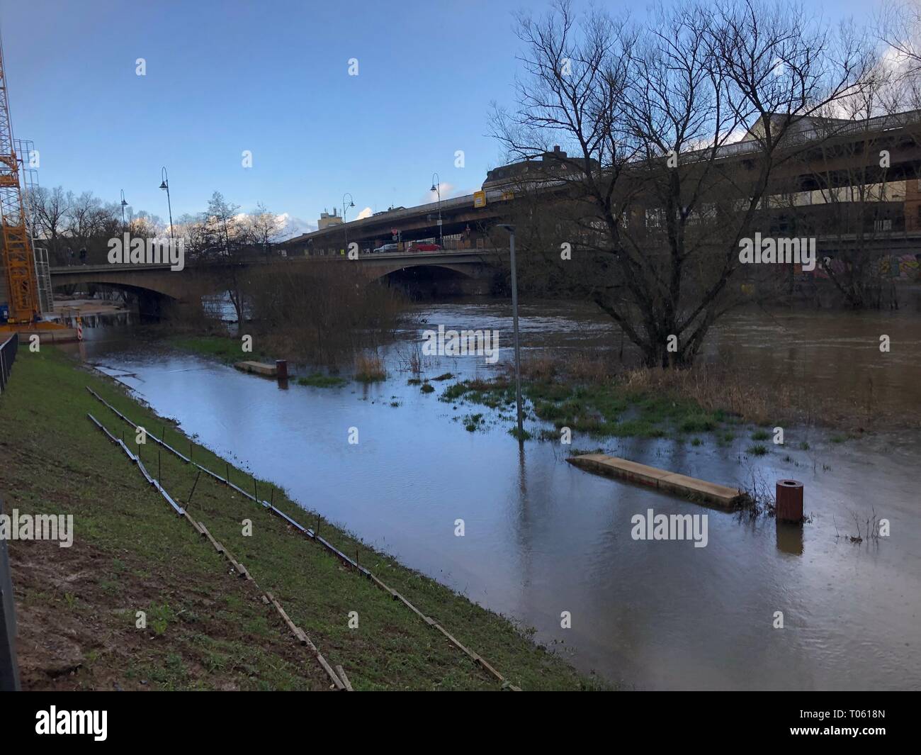 Marburg, Allemagne. Mar 17, 2019. Hochwasser Marburg Lahn tritt über die Ufer Crédit : andrea/Alamy Live News Banque D'Images