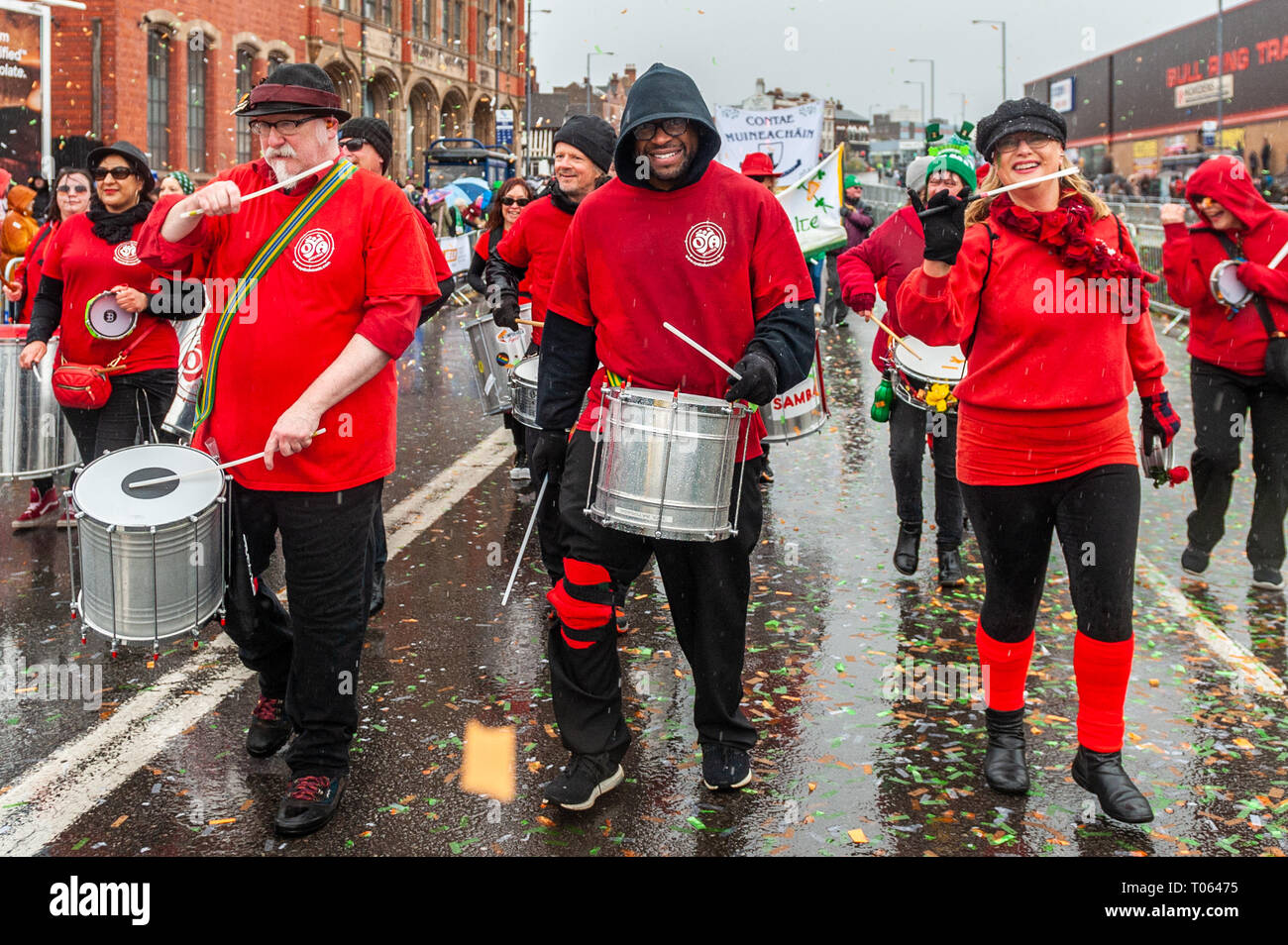 Birmingham, UK. 17 mars, 2019. Le Birmingham St. Patrick's Day Parade a eu lieu aujourd'hui en face de 90 000 personnes au milieu de soleil et grêle forte gratuites. Credit : Andy Gibson/Alamy Live News. Banque D'Images