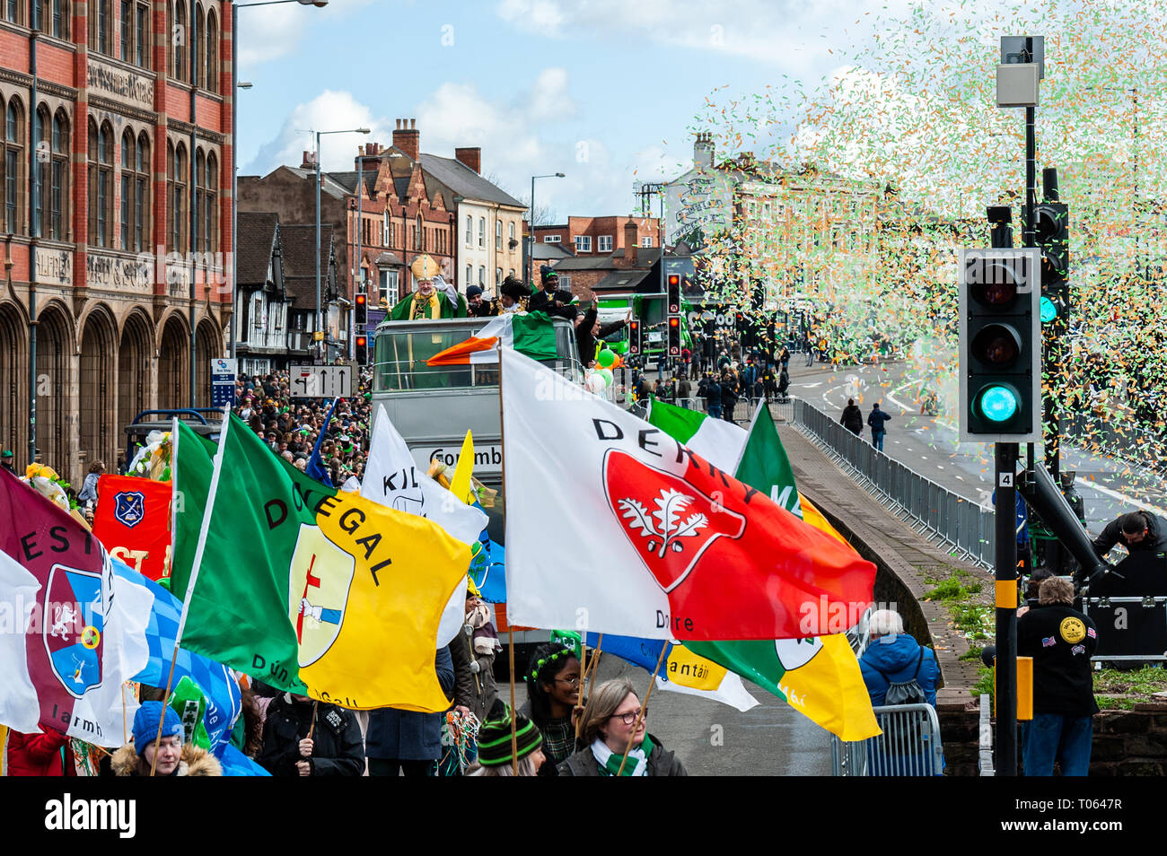 Birmingham, UK. 17 mars, 2019. Le Birmingham St. Patrick's Day Parade a eu lieu aujourd'hui en face de 90 000 personnes au milieu de soleil et grêle forte gratuites. Credit : Andy Gibson/Alamy Live News. Banque D'Images