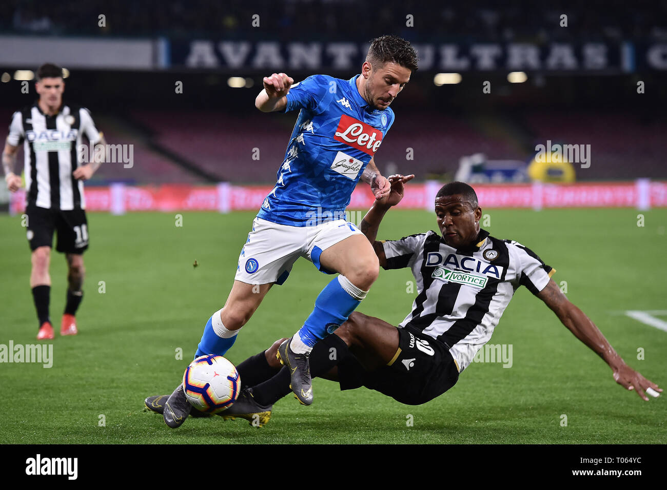 Naples, Italie. Mar 17, 2019. Foto Cafaro/LaPresse 17 marzo 2019 Napoli, Italia sport calcio Napoli vs Udinese - Campionato di Calcio Serie A TIM 2018/2019 - stadio San Paolo. Nella foto : Dries Mertens (SSC Napoli). Cafaro Photo/LaPresse 17 mars 2019 Naples, Italie Sports Football Napoli vs Udinese - championnat de football italien une ligue TIM 2018/2019 - stade San Paolo. Dans le pic : Dries Mertens (SSC Napoli). Credit : LaPresse/Alamy Live News Banque D'Images