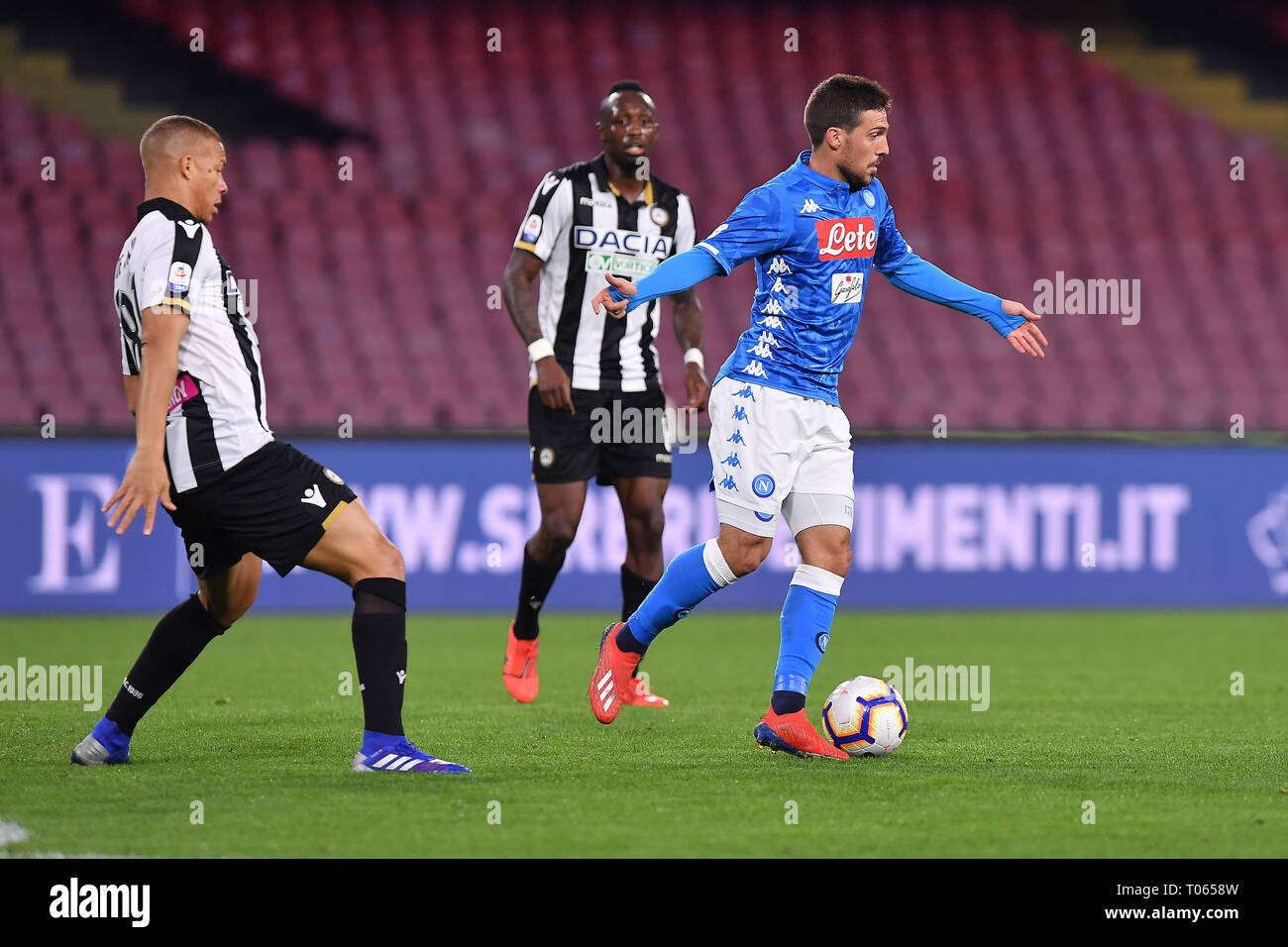 Naples, Italie. Mar 17, 2019. Foto Cafaro/LaPresse 17 marzo 2019 Napoli, Italia sport calcio Napoli vs Udinese - Campionato di Calcio Serie A TIM 2018/2019 - stadio San Paolo. Nella foto : Simone Verdi (SSC Napoli). Cafaro Photo/LaPresse 17 mars 2019 Naples, Italie Sports Football Napoli vs Udinese - championnat de football italien une ligue TIM 2018/2019 - stade San Paolo. Dans le pic : Simone Verdi (SSC Napoli). Credit : LaPresse/Alamy Live News Banque D'Images