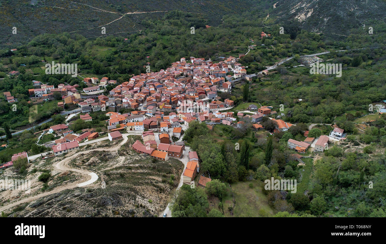 Vue aérienne village espagnol de Castilla y Leon. Banque D'Images