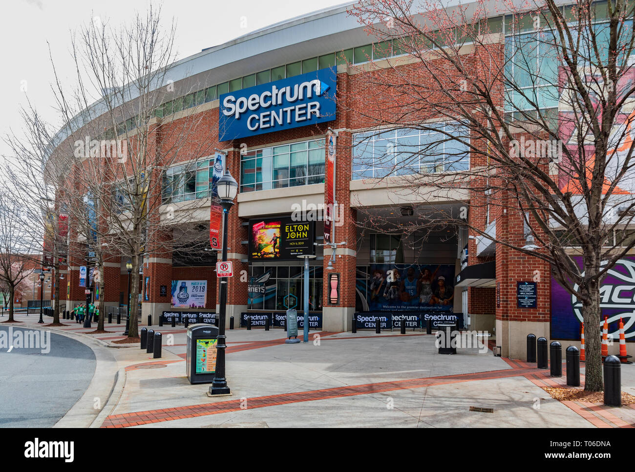CHARLOTTE, NC, USA-3/16/19 : Le centre du spectre, domicile de l'équipe de basket-ball, les Charlotte Hornets et lieu pour d'autres divertissements. Banque D'Images