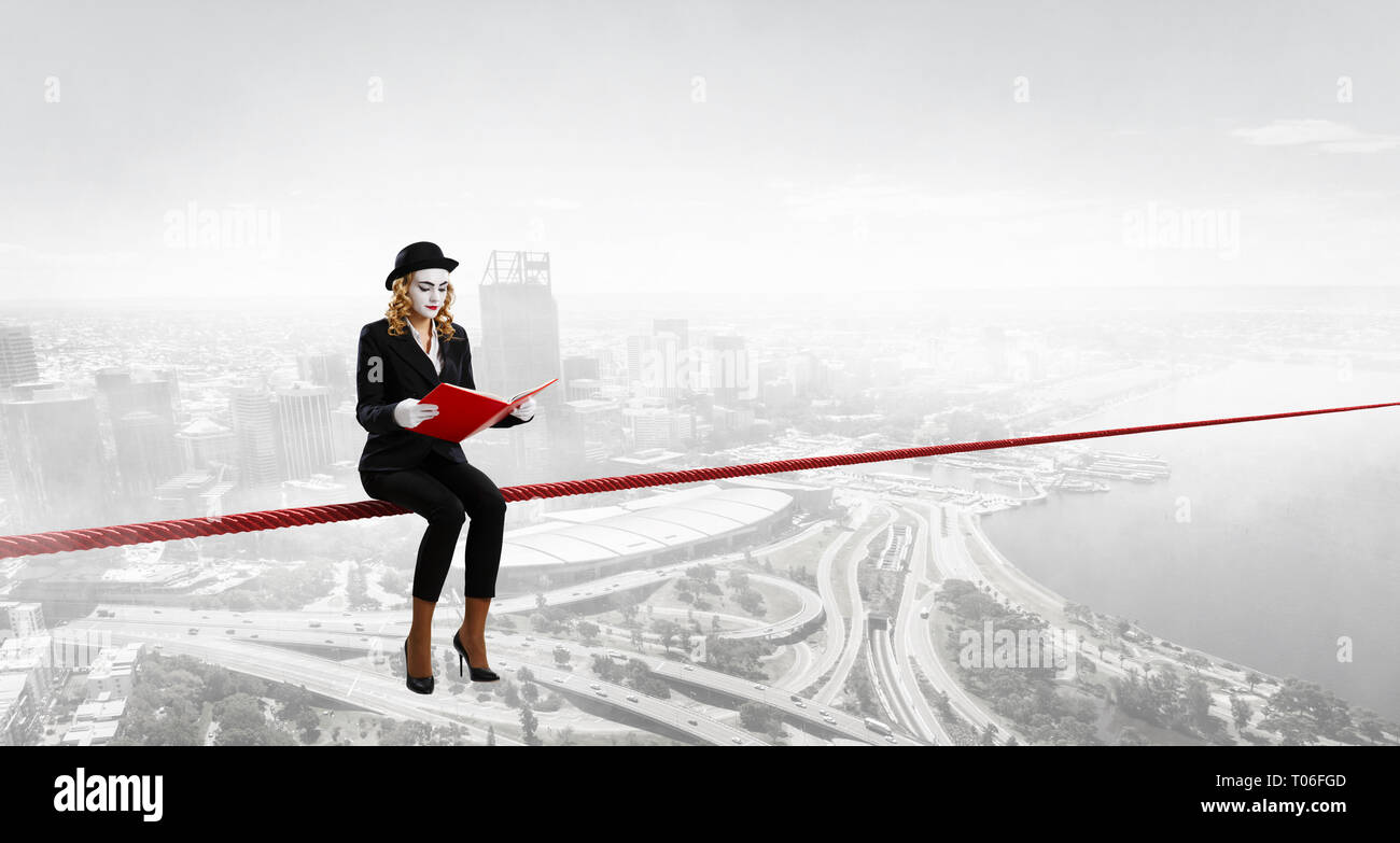 Jeune femme mime. Technique mixte Banque D'Images