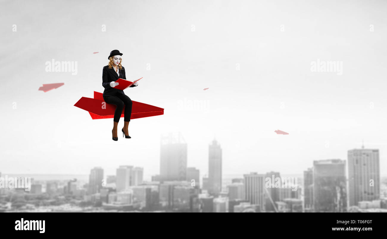 Jeune femme mime. Technique mixte Banque D'Images