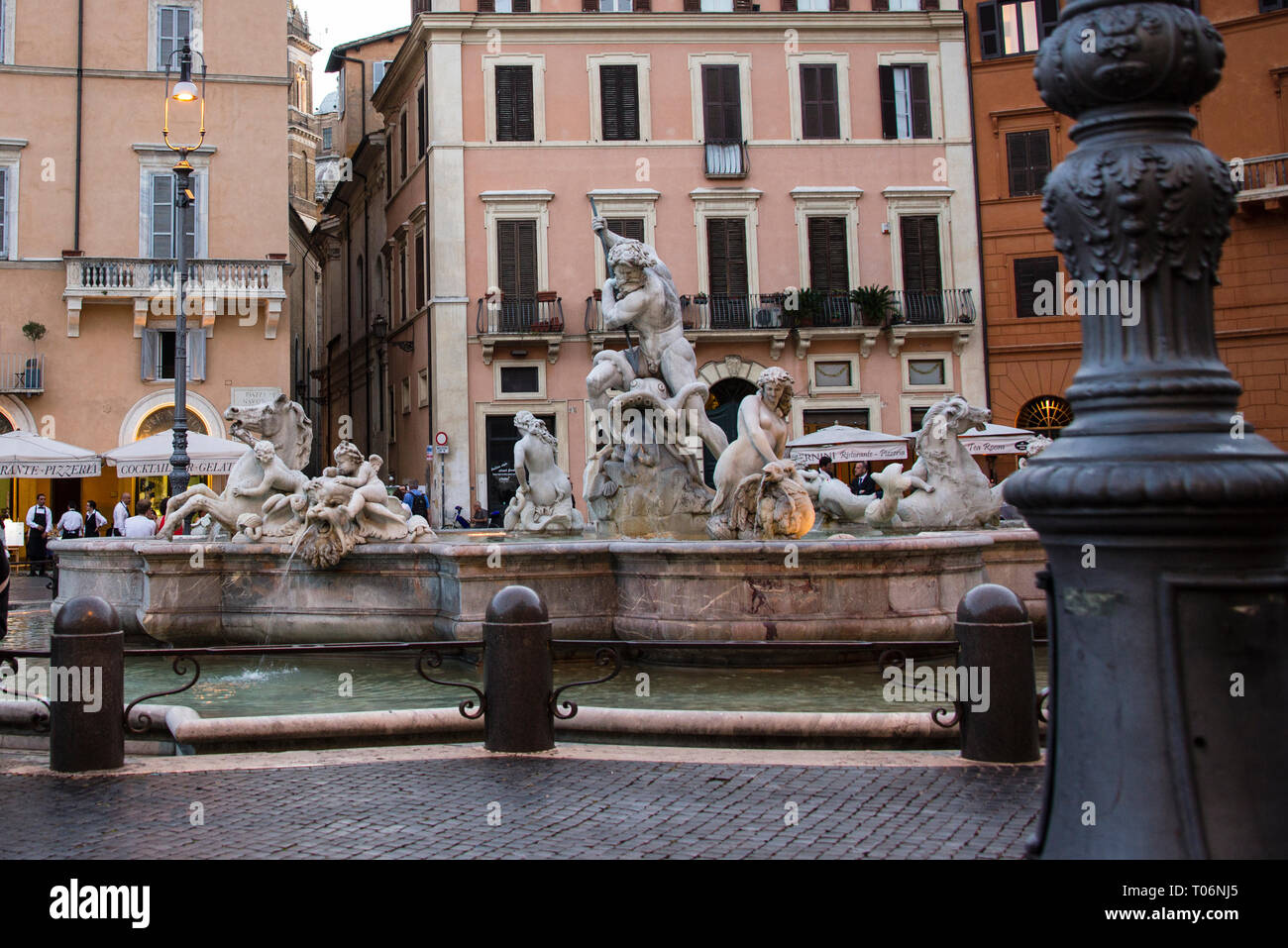 Fontaine de Neptune sur la Piazza Navona, Rome, Italie. Banque D'Images